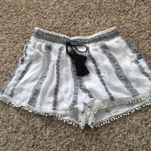 3/$10 Super cute shorts!